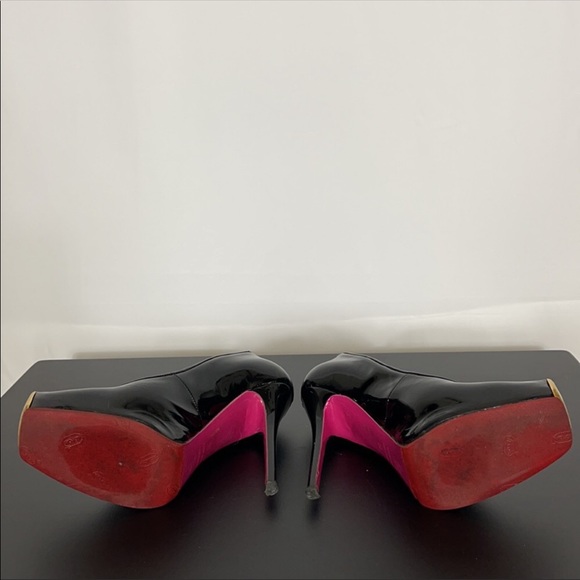 Gorgeous, authentic Alexander McQueen patent heels 38 - Picture 9 of 9